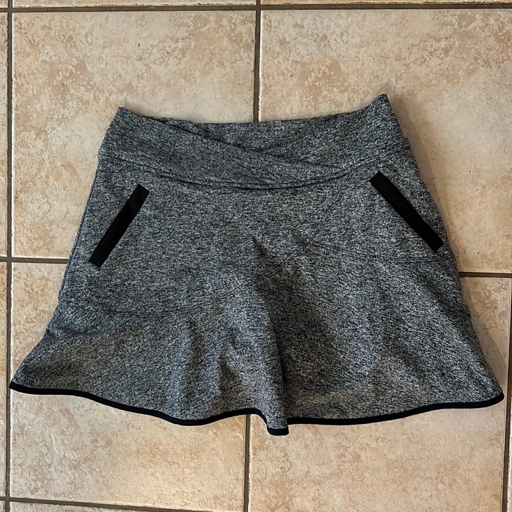 Olaya Sport Skirt Gray Golf Tennis Skort with black‎ trim & details, Sz XS